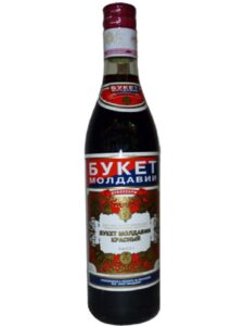 Вино Букет Молдавии солодке червоне 16%  0.5 л